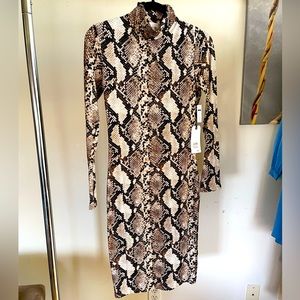 Leith long sleeve body con dress. Size XS. New with tags.